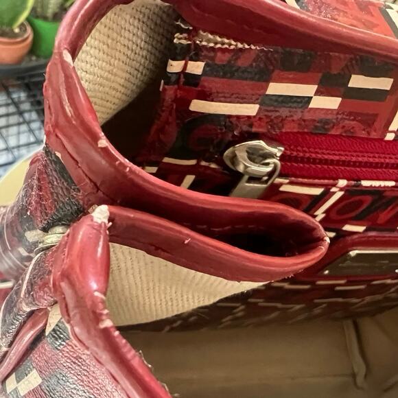 SALVATORE FERRAGAMO Red/Black/White Logogram PVC/Leather bag - Picture 16 of 16